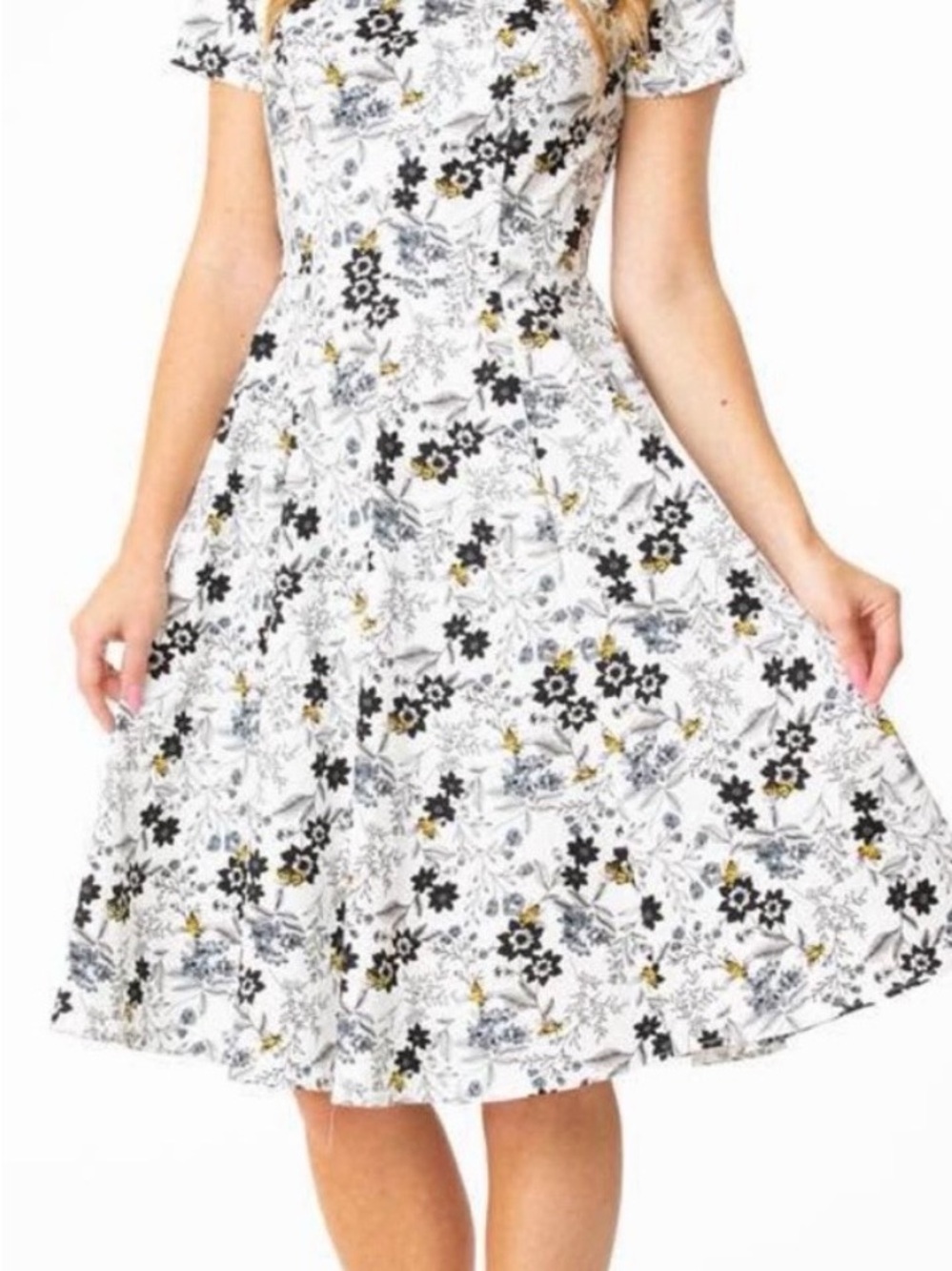 Eva Rose Bee Vintage-Inspired Black & White Floral Fit-and-Flare Dress - Picture 2 of 3